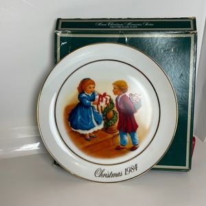Christmas Vintage Plates